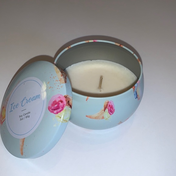 🍦 Ice Cream Soy Candle w Decorative Tin Fresh Picked - Picture 4 of 9